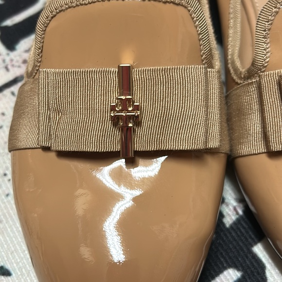 Tory Burch Nude Patent Leather Trudy Bow Gold Reva Smoking Flats 9 M Loafers - Picture 2 of 9
